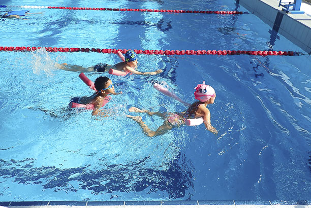 Vacances pour tous - colonies de vacances  - Saint-Jean-de-Luz - J'apprends à nager