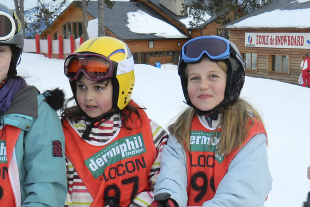 Vacances pour tous - colonies de vacances  - Font-Romeu/Pyrénées 2000 - Skier et vivre à la montagne