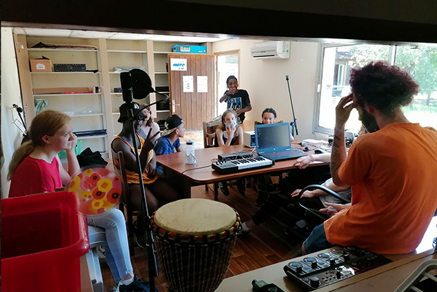 Vacances pour tous - colonies de vacances  - La Rouquette - Les artistes en coulisses
