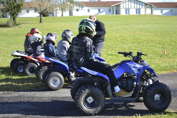 Vacances pour tous - colonies de vacances  - Cassen - Quad sensations