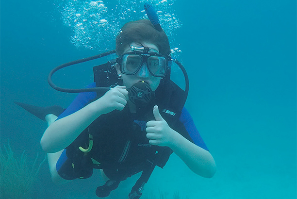Vacances pour tous - colonies de vacances  - Corse Corte - Aventure sous-marine