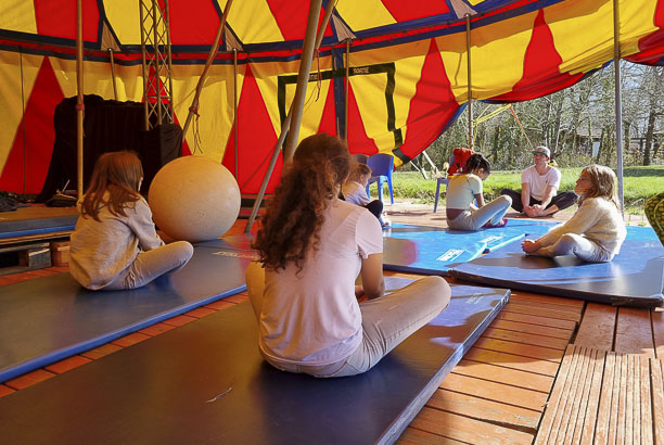 Vacances pour tous - colonies de vacances  - Sauméjan - C'est quoi ce cirque !