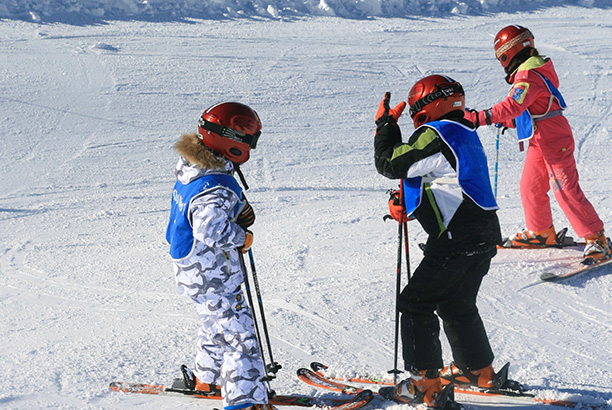 Vacances pour tous - colonies de vacances  - Morzine - Ski alpin ou snowboard plaisir aux Portes du Soleil