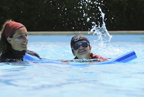 Vacances pour tous - colonies de vacances  - Saint-Jean-de-Luz - J'apprends à nager