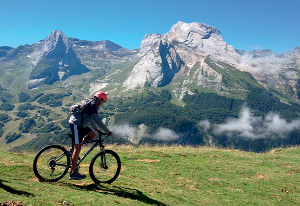 Vacances pour tous - colonies de vacances  - Lescun - Sport aventure Pyrénées